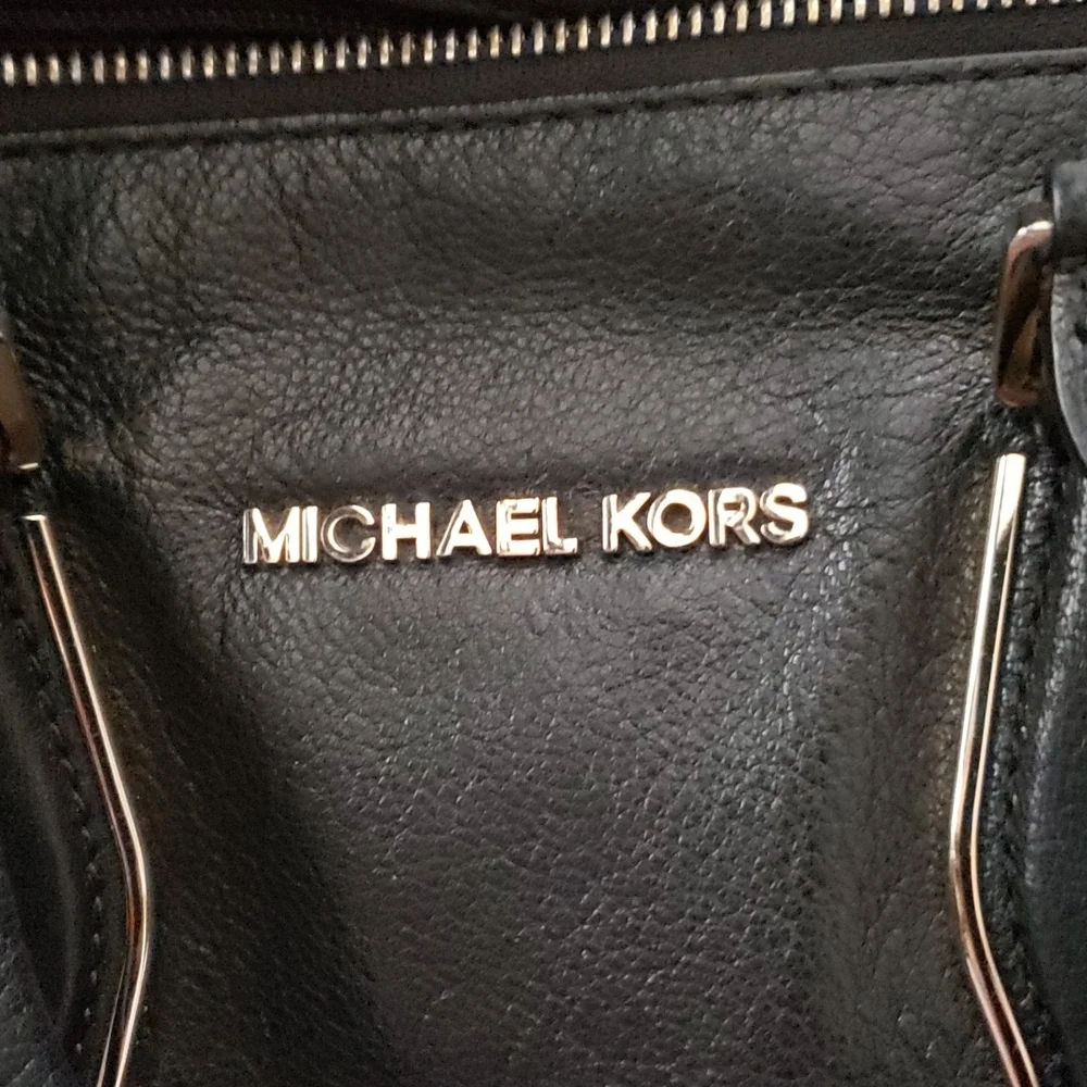 Michael Kors handbag - Picture 3 of 6